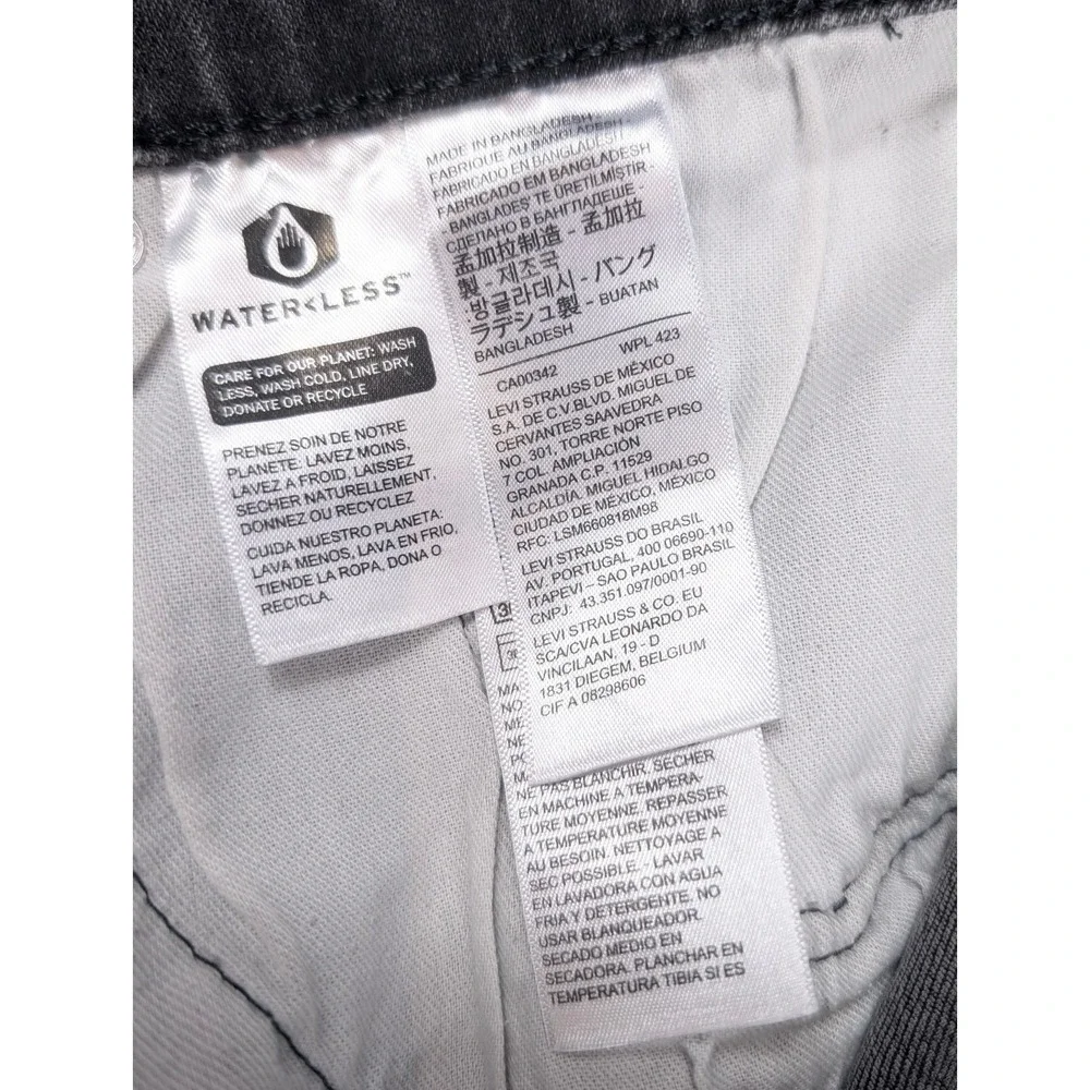 Levi's 510 Skinny‎ Fit Gray Distressed Paint Accent Jeans Men's Size 38x30 NWT
